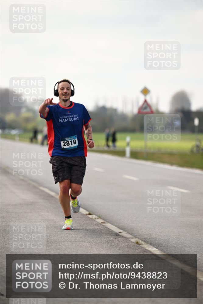 12.04.2026 - 45. Internationalen Wilhelmsburger Insellauf Dr. Thomas Lammeyer http://msf.ph/oto/9438823 12.04.2026 09:56:07 Laufen 2819 meine-sportfotos.de