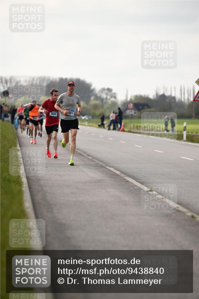12.04.2026 - 45. Internationalen Wilhelmsburger Insellauf Dr. Thomas Lammeyer http://msf.ph/oto/9438840 12.04.2026 09:56:26 Laufen 401, 3685 meine-sportfotos.de