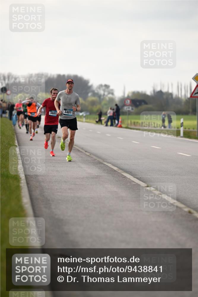 12.04.2026 - 45. Internationalen Wilhelmsburger Insellauf Dr. Thomas Lammeyer http://msf.ph/oto/9438841 12.04.2026 09:56:26 Laufen 3401, 3685 meine-sportfotos.de
