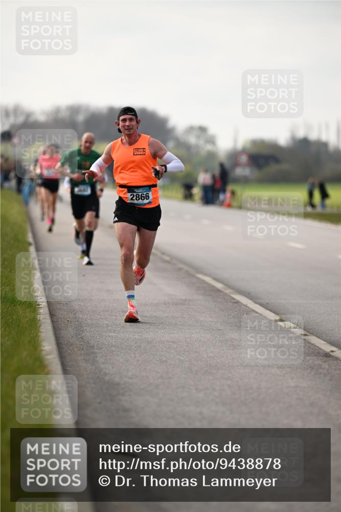 12.04.2026 - 45. Internationalen Wilhelmsburger Insellauf Dr. Thomas Lammeyer http://msf.ph/oto/9438878 12.04.2026 09:56:34 Laufen 2866 meine-sportfotos.de