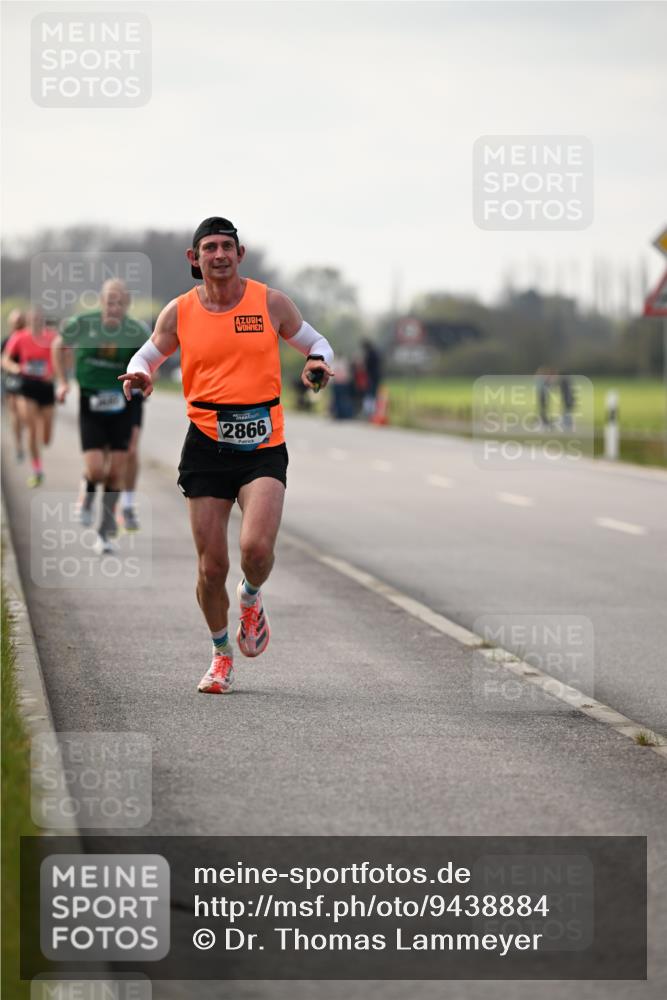 12.04.2026 - 45. Internationalen Wilhelmsburger Insellauf Dr. Thomas Lammeyer http://msf.ph/oto/9438884 12.04.2026 09:56:35 Laufen 2866 meine-sportfotos.de