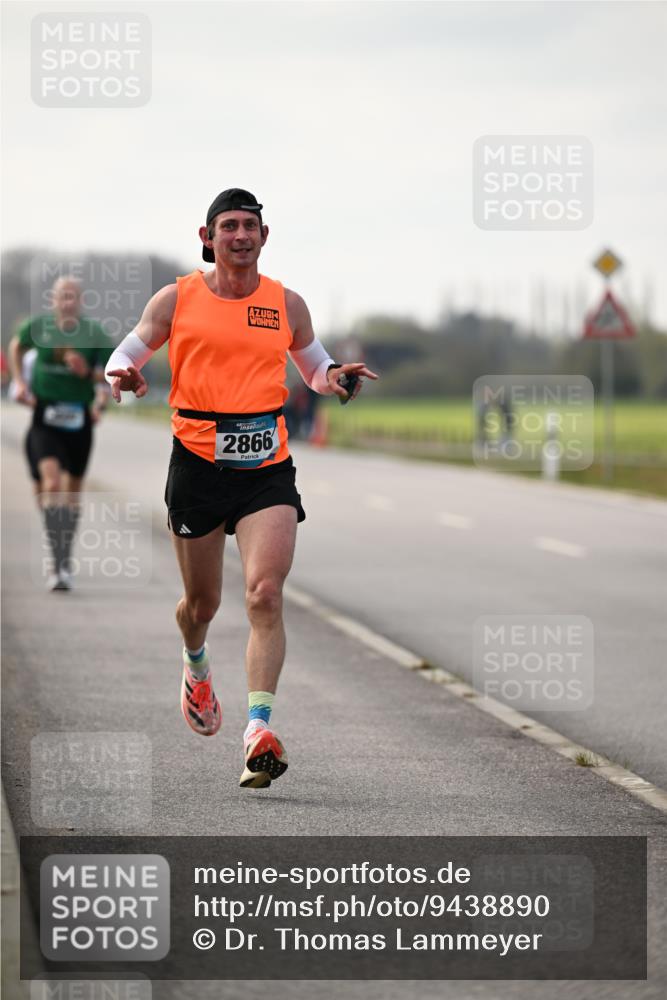 12.04.2026 - 45. Internationalen Wilhelmsburger Insellauf Dr. Thomas Lammeyer http://msf.ph/oto/9438890 12.04.2026 09:56:36 Laufen 2866 meine-sportfotos.de