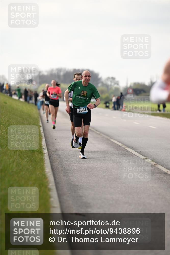 12.04.2026 - 45. Internationalen Wilhelmsburger Insellauf Dr. Thomas Lammeyer http://msf.ph/oto/9438896 12.04.2026 09:56:38 Laufen 3682 meine-sportfotos.de
