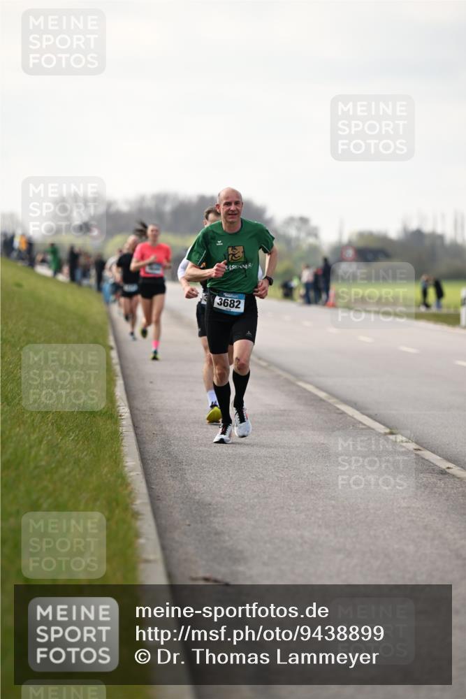 12.04.2026 - 45. Internationalen Wilhelmsburger Insellauf Dr. Thomas Lammeyer http://msf.ph/oto/9438899 12.04.2026 09:56:38 Laufen 3682 meine-sportfotos.de