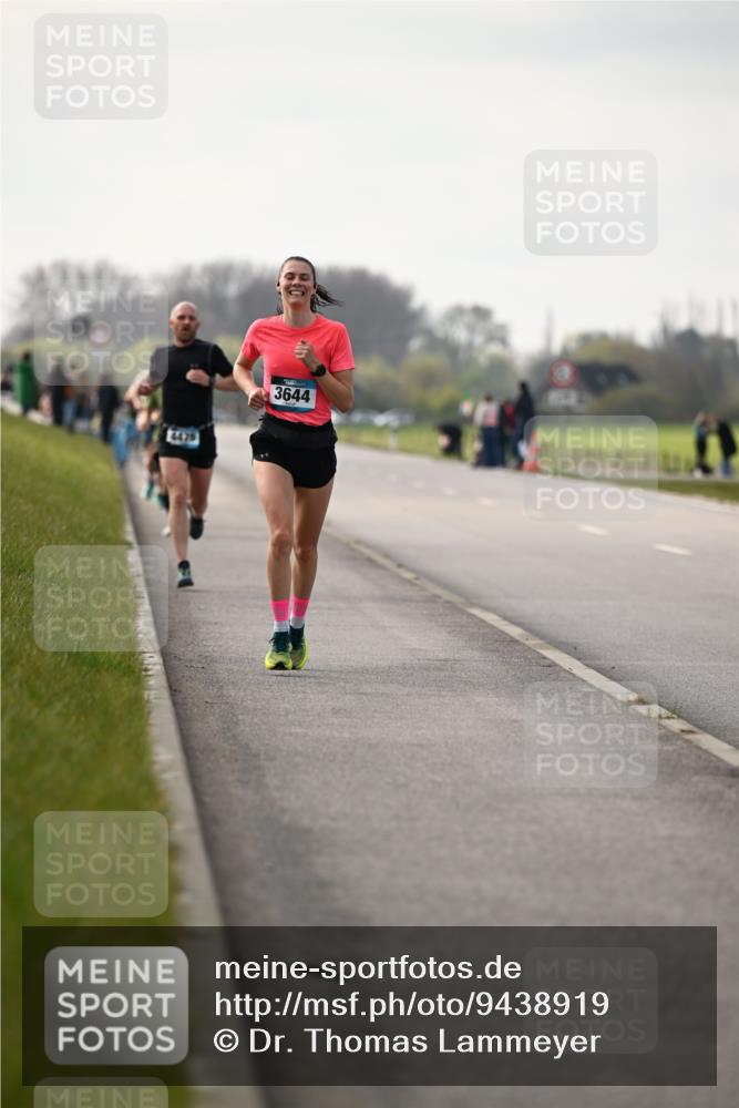 12.04.2026 - 45. Internationalen Wilhelmsburger Insellauf Dr. Thomas Lammeyer http://msf.ph/oto/9438919 12.04.2026 09:56:43 Laufen 4475, 3644 meine-sportfotos.de