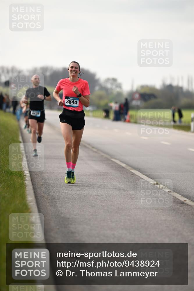12.04.2026 - 45. Internationalen Wilhelmsburger Insellauf Dr. Thomas Lammeyer http://msf.ph/oto/9438924 12.04.2026 09:56:43 Laufen 3644 meine-sportfotos.de