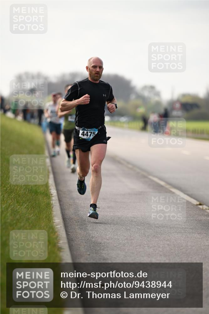 12.04.2026 - 45. Internationalen Wilhelmsburger Insellauf Dr. Thomas Lammeyer http://msf.ph/oto/9438944 12.04.2026 09:56:47 Laufen 4475 meine-sportfotos.de