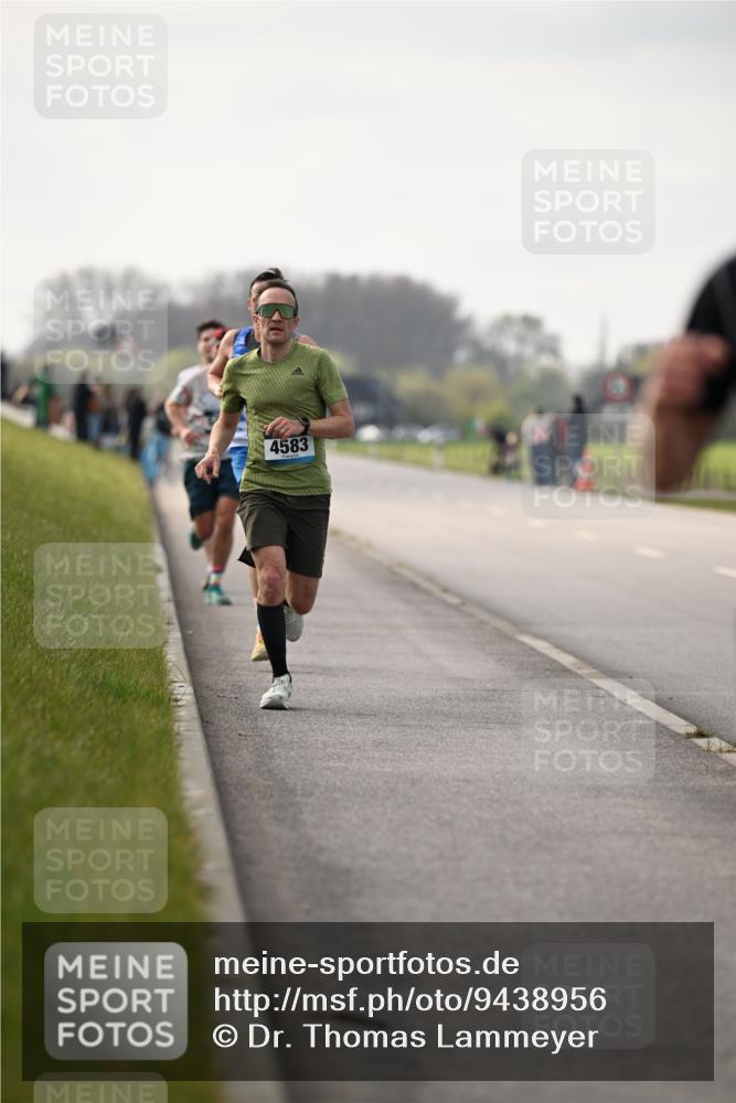 12.04.2026 - 45. Internationalen Wilhelmsburger Insellauf Dr. Thomas Lammeyer http://msf.ph/oto/9438956 12.04.2026 09:56:50 Laufen 4, 4583 meine-sportfotos.de