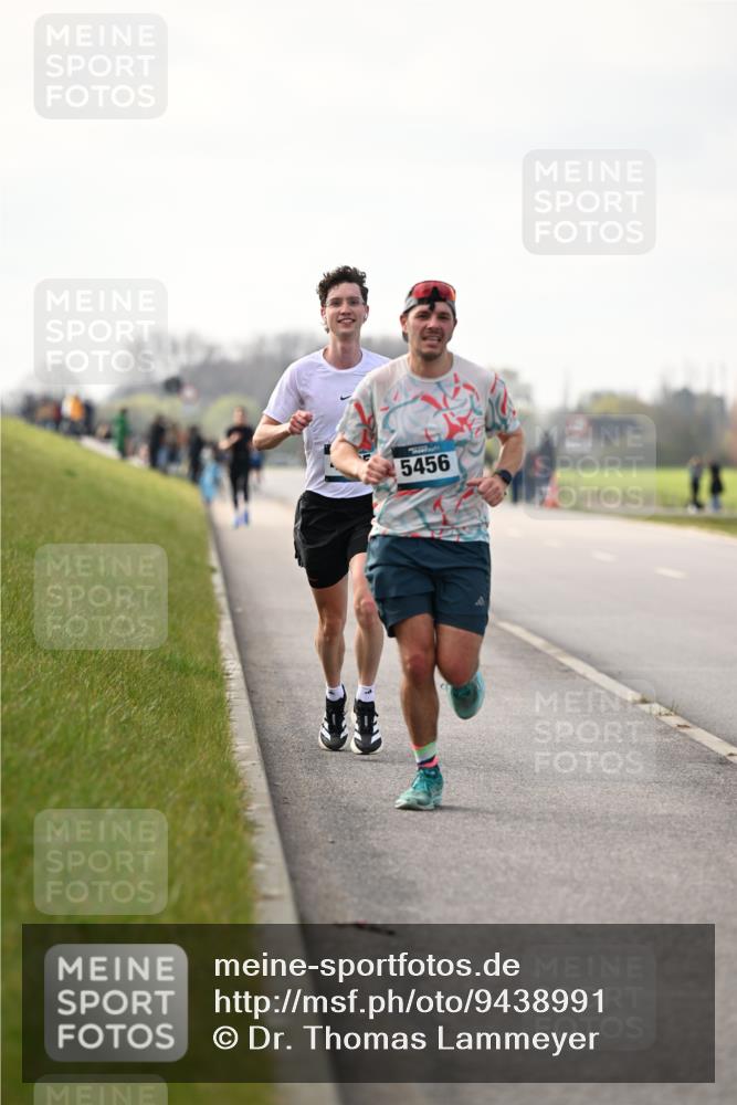 12.04.2026 - 45. Internationalen Wilhelmsburger Insellauf Dr. Thomas Lammeyer http://msf.ph/oto/9438991 12.04.2026 09:56:56 Laufen 5456 meine-sportfotos.de