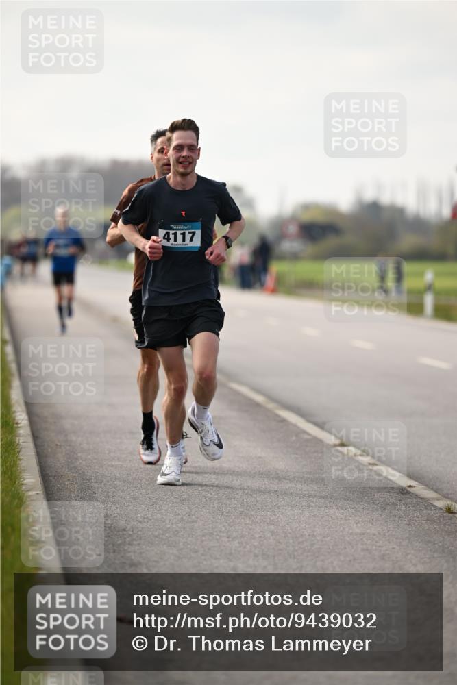12.04.2026 - 45. Internationalen Wilhelmsburger Insellauf Dr. Thomas Lammeyer http://msf.ph/oto/9439032 12.04.2026 09:57:18 Laufen 4117 meine-sportfotos.de