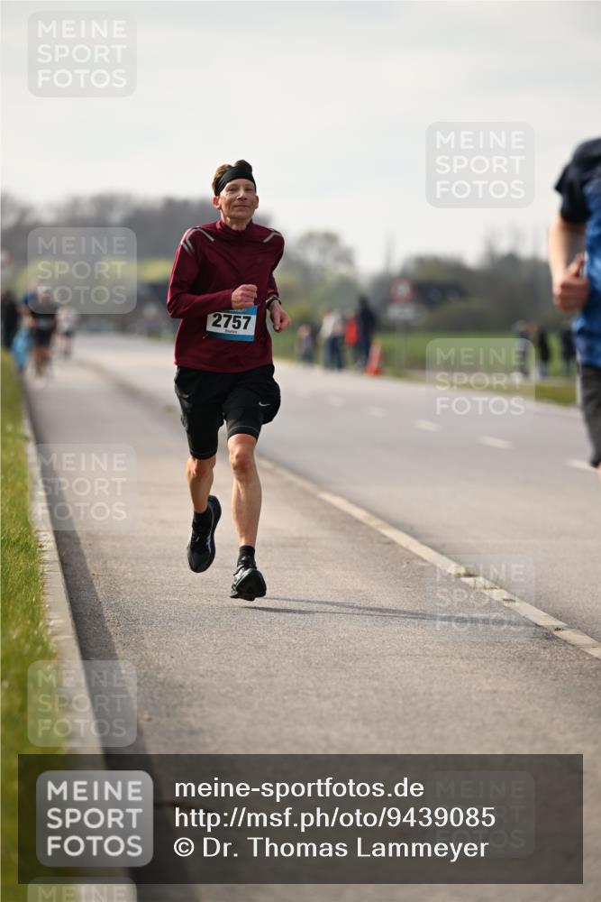 12.04.2026 - 45. Internationalen Wilhelmsburger Insellauf Dr. Thomas Lammeyer http://msf.ph/oto/9439085 12.04.2026 09:57:48 Laufen 2757 meine-sportfotos.de