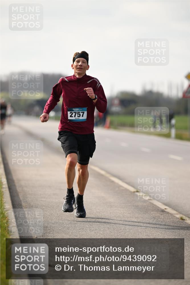 12.04.2026 - 45. Internationalen Wilhelmsburger Insellauf Dr. Thomas Lammeyer http://msf.ph/oto/9439092 12.04.2026 09:57:49 Laufen 2757 meine-sportfotos.de