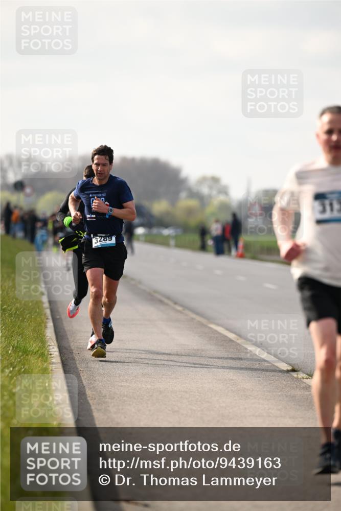 12.04.2026 - 45. Internationalen Wilhelmsburger Insellauf Dr. Thomas Lammeyer http://msf.ph/oto/9439163 12.04.2026 09:58:27 Laufen 2023, 3289, 31 meine-sportfotos.de