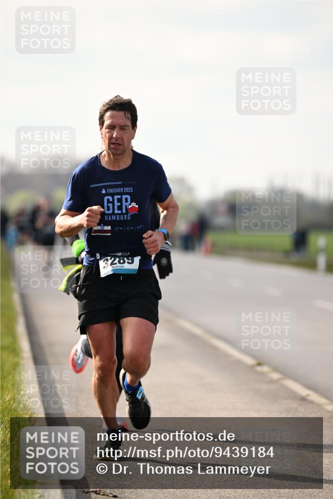 12.04.2026 - 45. Internationalen Wilhelmsburger Insellauf Dr. Thomas Lammeyer http://msf.ph/oto/9439184 12.04.2026 09:58:30 Laufen 04, 06, 2023, 2023, 3289 meine-sportfotos.de