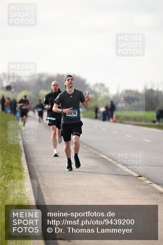 12.04.2026 - 45. Internationalen Wilhelmsburger Insellauf Dr. Thomas Lammeyer http://msf.ph/oto/9439200 12.04.2026 09:58:39 Laufen 5976, 226 meine-sportfotos.de