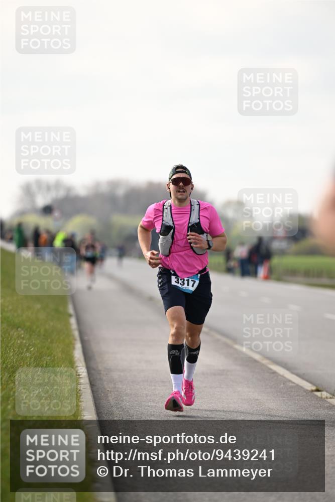 12.04.2026 - 45. Internationalen Wilhelmsburger Insellauf Dr. Thomas Lammeyer http://msf.ph/oto/9439241 12.04.2026 09:59:00 Laufen 3317 meine-sportfotos.de