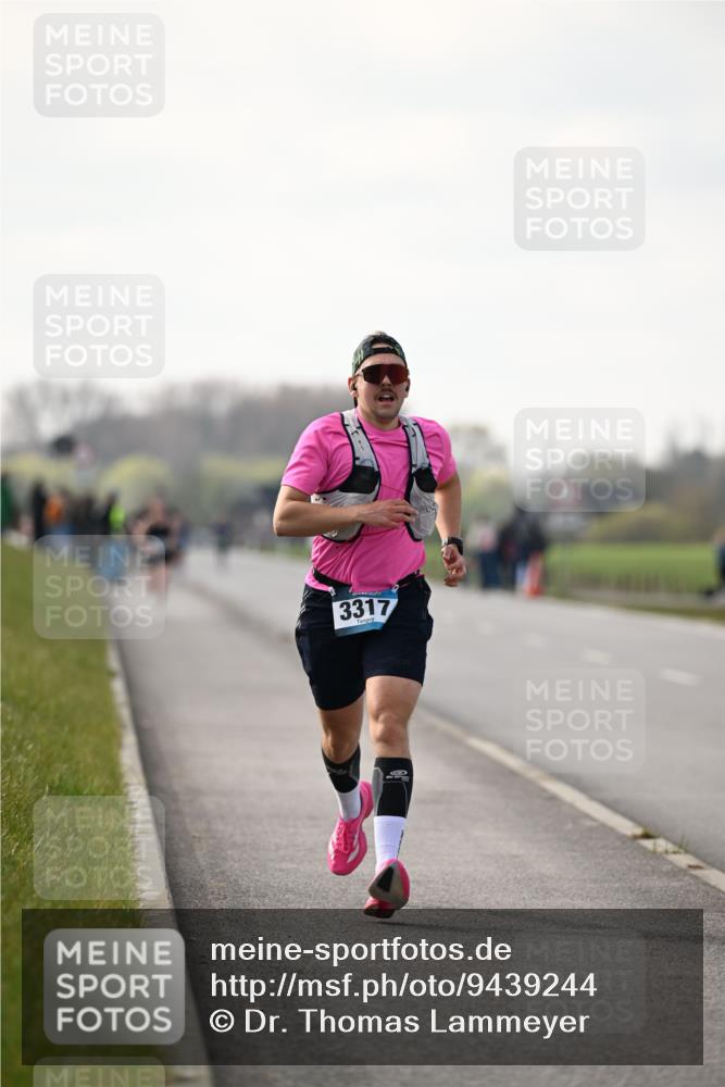 12.04.2026 - 45. Internationalen Wilhelmsburger Insellauf Dr. Thomas Lammeyer http://msf.ph/oto/9439244 12.04.2026 09:59:01 Laufen 3317 meine-sportfotos.de
