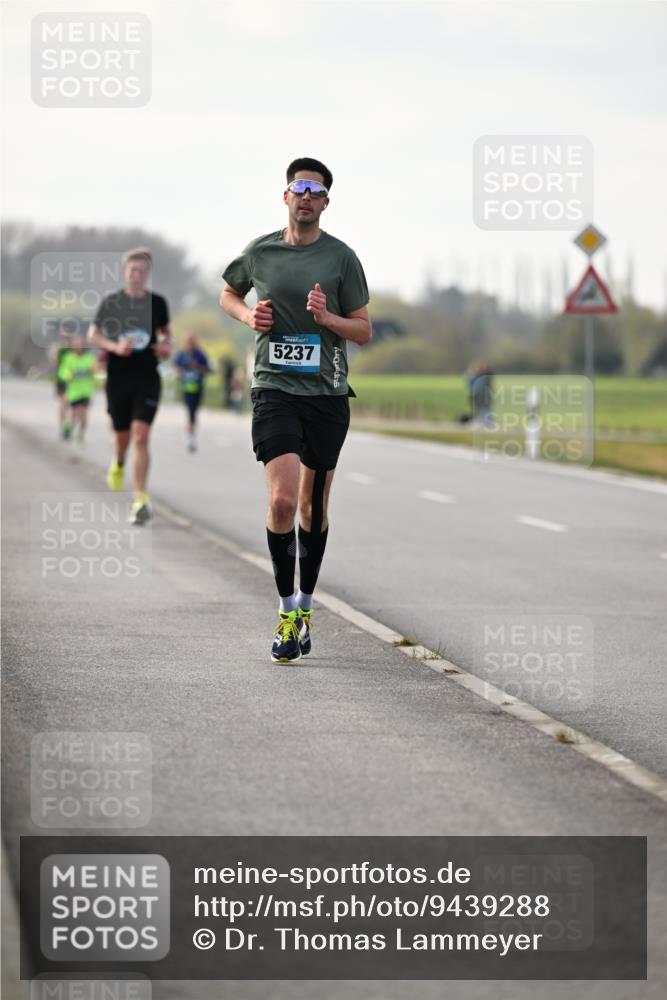 12.04.2026 - 45. Internationalen Wilhelmsburger Insellauf Dr. Thomas Lammeyer http://msf.ph/oto/9439288 12.04.2026 09:59:28 Laufen 5237 meine-sportfotos.de