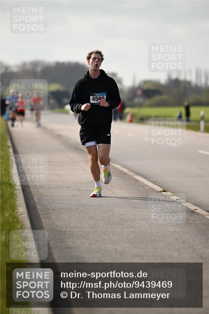 12.04.2026 - 45. Internationalen Wilhelmsburger Insellauf Dr. Thomas Lammeyer http://msf.ph/oto/9439469 12.04.2026 10:01:11 Laufen 456 meine-sportfotos.de