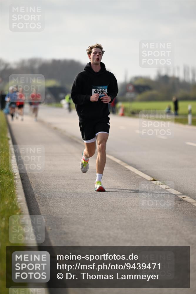 12.04.2026 - 45. Internationalen Wilhelmsburger Insellauf Dr. Thomas Lammeyer http://msf.ph/oto/9439471 12.04.2026 10:01:11 Laufen 4566 meine-sportfotos.de