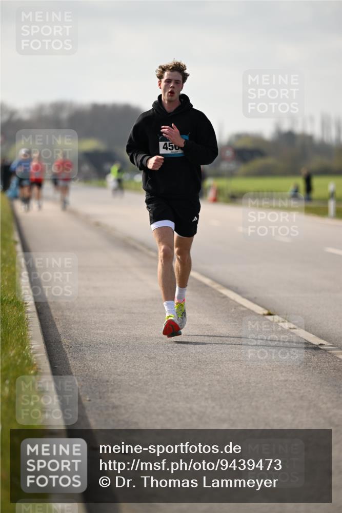 12.04.2026 - 45. Internationalen Wilhelmsburger Insellauf Dr. Thomas Lammeyer http://msf.ph/oto/9439473 12.04.2026 10:01:11 Laufen 450 meine-sportfotos.de