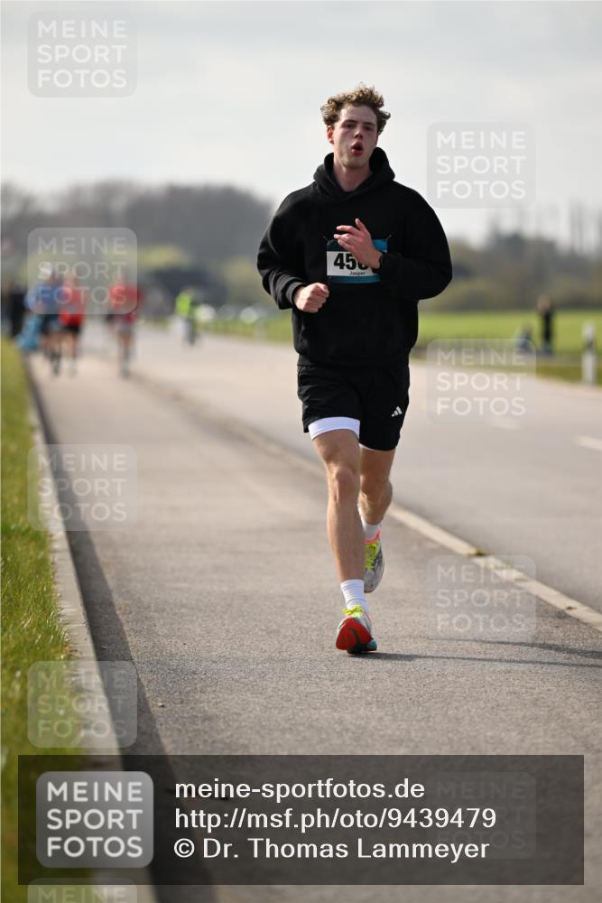 12.04.2026 - 45. Internationalen Wilhelmsburger Insellauf Dr. Thomas Lammeyer http://msf.ph/oto/9439479 12.04.2026 10:01:12 Laufen 456 meine-sportfotos.de