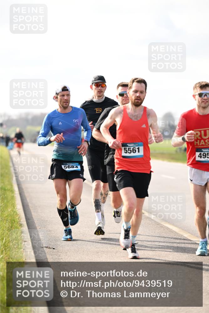 12.04.2026 - 45. Internationalen Wilhelmsburger Insellauf Dr. Thomas Lammeyer http://msf.ph/oto/9439519 12.04.2026 10:01:31 Laufen 26, 5684, 5561, 495 meine-sportfotos.de