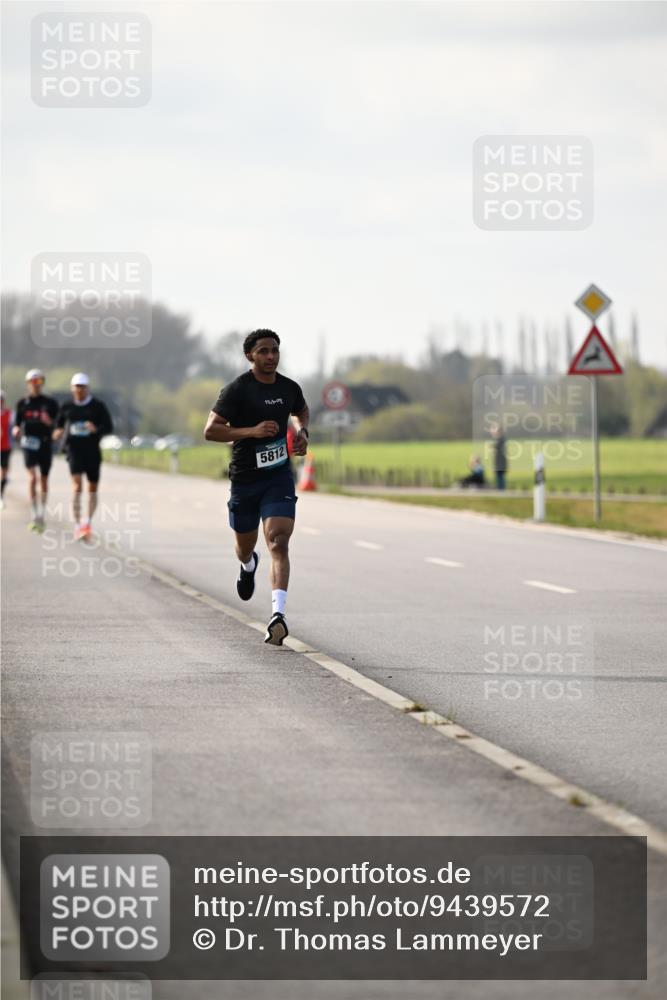 12.04.2026 - 45. Internationalen Wilhelmsburger Insellauf Dr. Thomas Lammeyer http://msf.ph/oto/9439572 12.04.2026 10:01:53 Laufen 7, 17, 09, 5812 meine-sportfotos.de
