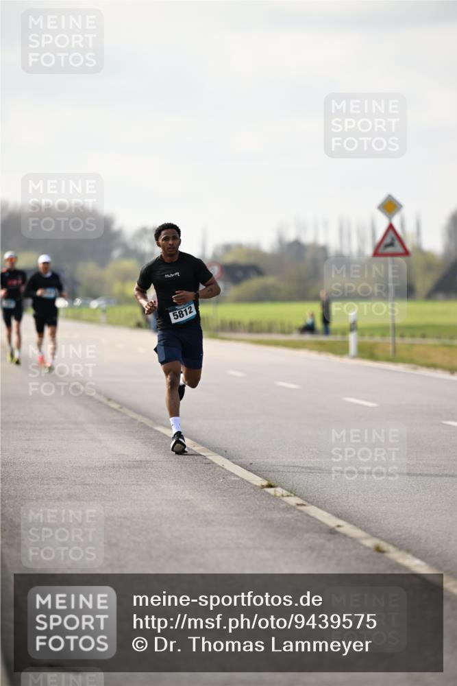 12.04.2026 - 45. Internationalen Wilhelmsburger Insellauf Dr. Thomas Lammeyer http://msf.ph/oto/9439575 12.04.2026 10:01:53 Laufen 1, 17, 09, 5812 meine-sportfotos.de