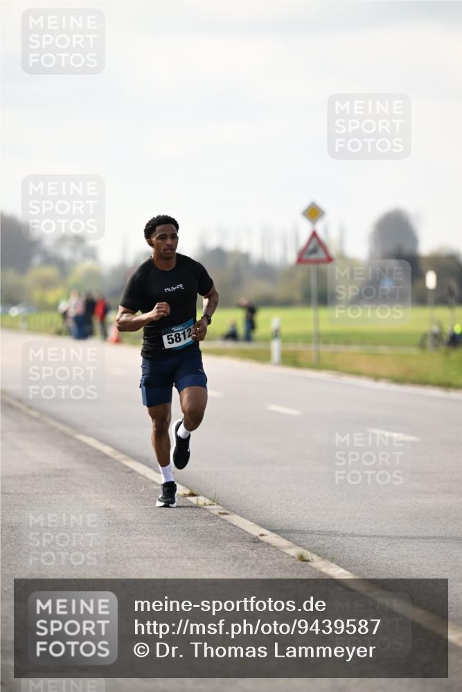 12.04.2026 - 45. Internationalen Wilhelmsburger Insellauf Dr. Thomas Lammeyer http://msf.ph/oto/9439587 12.04.2026 10:01:55 Laufen 1977009, 5812 meine-sportfotos.de