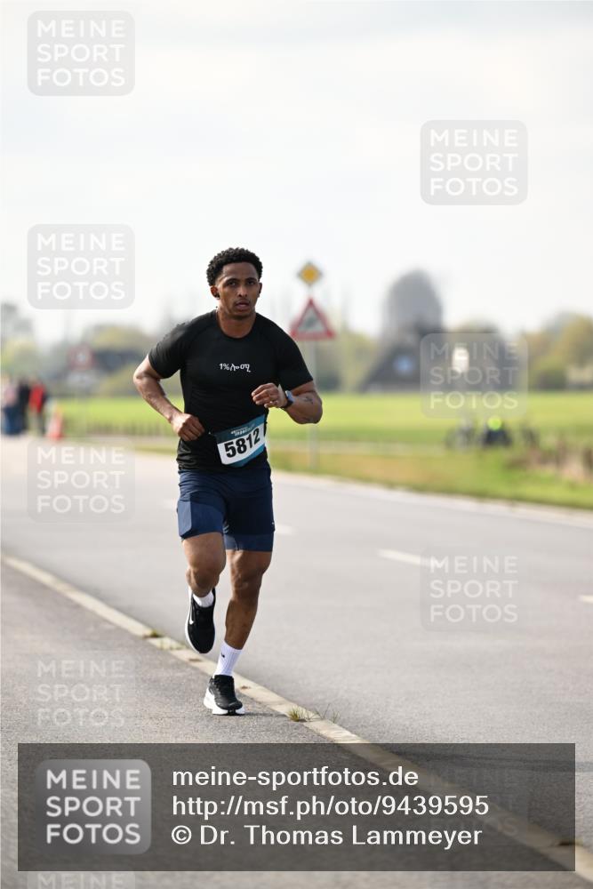 12.04.2026 - 45. Internationalen Wilhelmsburger Insellauf Dr. Thomas Lammeyer http://msf.ph/oto/9439595 12.04.2026 10:01:56 Laufen 1, 77009, 58127 meine-sportfotos.de