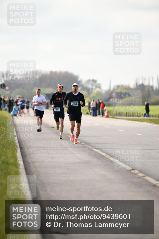 12.04.2026 - 45. Internationalen Wilhelmsburger Insellauf Dr. Thomas Lammeyer http://msf.ph/oto/9439601 12.04.2026 10:01:58 Laufen 2383, 2595 meine-sportfotos.de