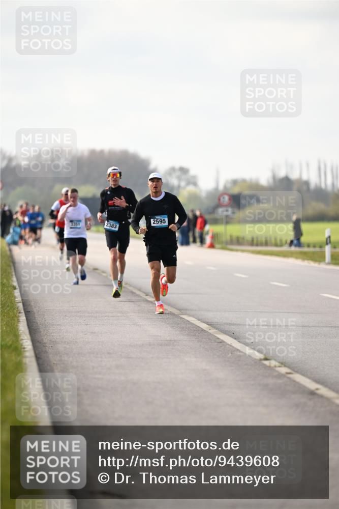12.04.2026 - 45. Internationalen Wilhelmsburger Insellauf Dr. Thomas Lammeyer http://msf.ph/oto/9439608 12.04.2026 10:01:59 Laufen 2383, 2595 meine-sportfotos.de
