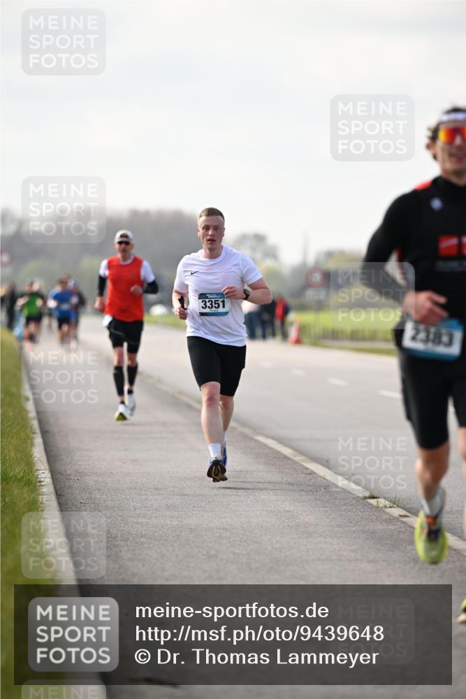 12.04.2026 - 45. Internationalen Wilhelmsburger Insellauf Dr. Thomas Lammeyer http://msf.ph/oto/9439648 12.04.2026 10:02:06 Laufen 3351, 2383 meine-sportfotos.de