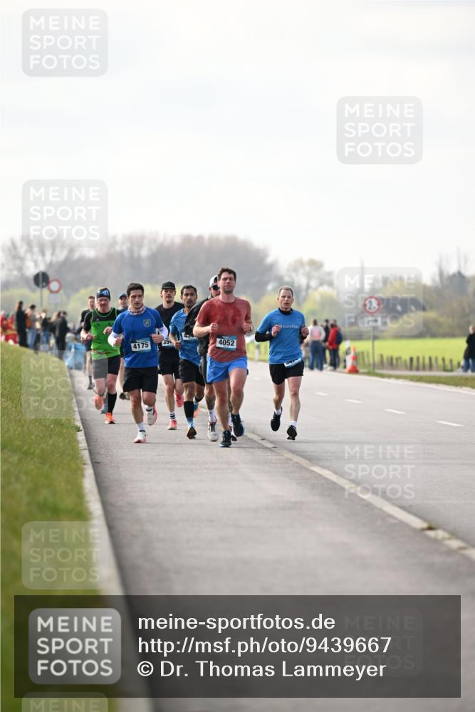 12.04.2026 - 45. Internationalen Wilhelmsburger Insellauf Dr. Thomas Lammeyer http://msf.ph/oto/9439667 12.04.2026 10:02:20 Laufen 4175, 35, 4052 meine-sportfotos.de