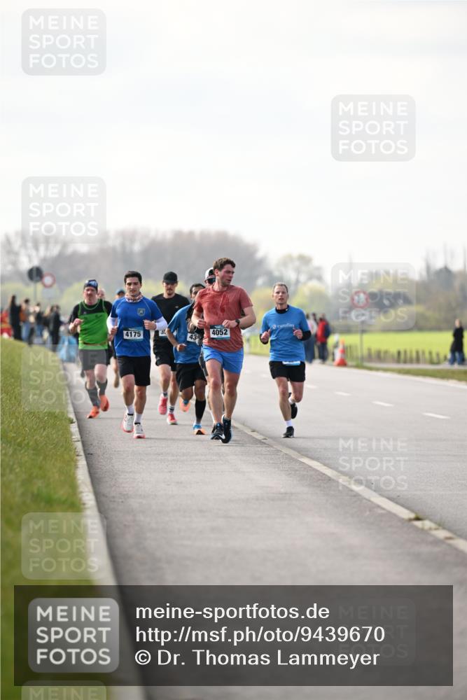 12.04.2026 - 45. Internationalen Wilhelmsburger Insellauf Dr. Thomas Lammeyer http://msf.ph/oto/9439670 12.04.2026 10:02:20 Laufen 4175, 4052, 43 meine-sportfotos.de