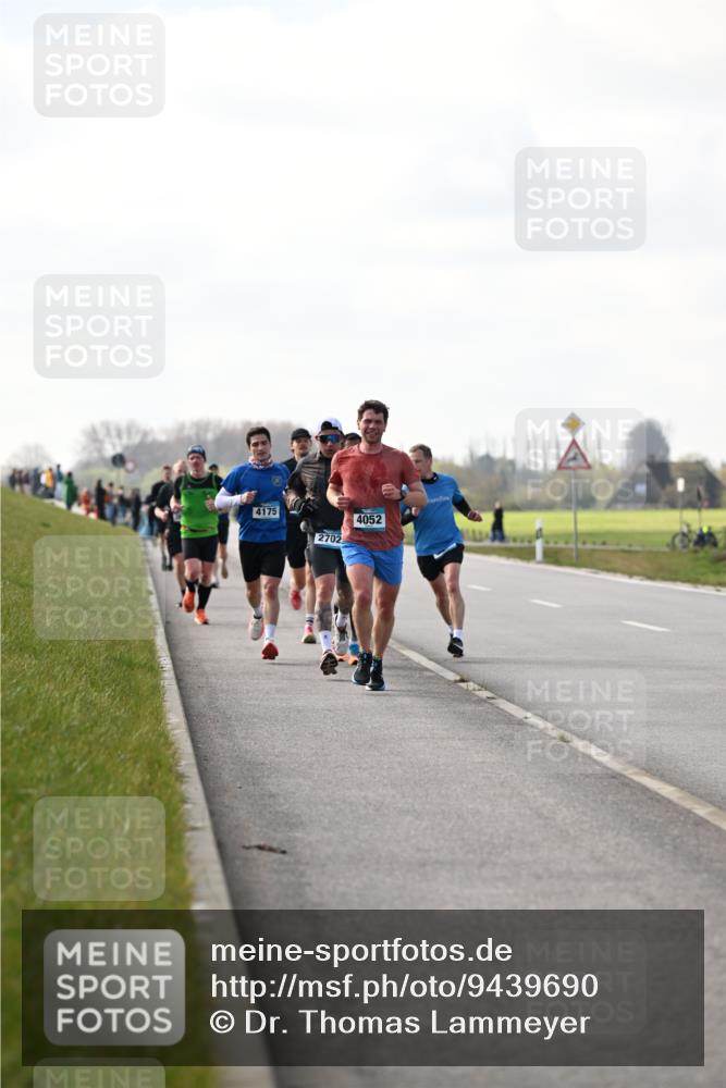 12.04.2026 - 45. Internationalen Wilhelmsburger Insellauf Dr. Thomas Lammeyer http://msf.ph/oto/9439690 12.04.2026 10:02:24 Laufen 4175, 2702, 4052 meine-sportfotos.de