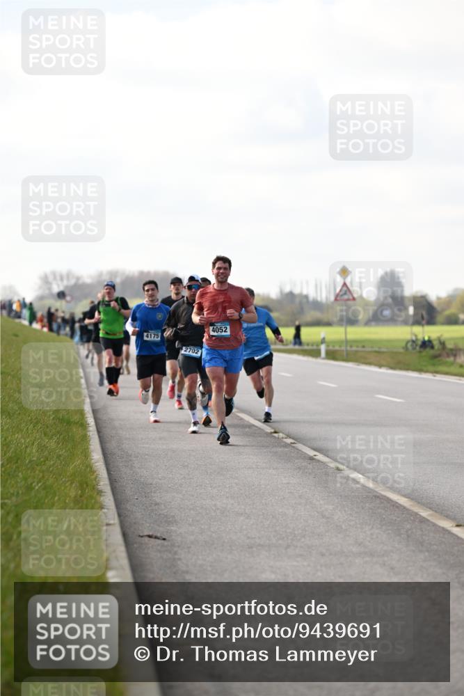 12.04.2026 - 45. Internationalen Wilhelmsburger Insellauf Dr. Thomas Lammeyer http://msf.ph/oto/9439691 12.04.2026 10:02:24 Laufen 4175, 2702, 4052 meine-sportfotos.de