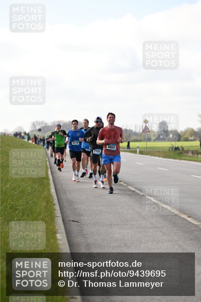 12.04.2026 - 45. Internationalen Wilhelmsburger Insellauf Dr. Thomas Lammeyer http://msf.ph/oto/9439695 12.04.2026 10:02:25 Laufen 4175, 2702, 4052 meine-sportfotos.de