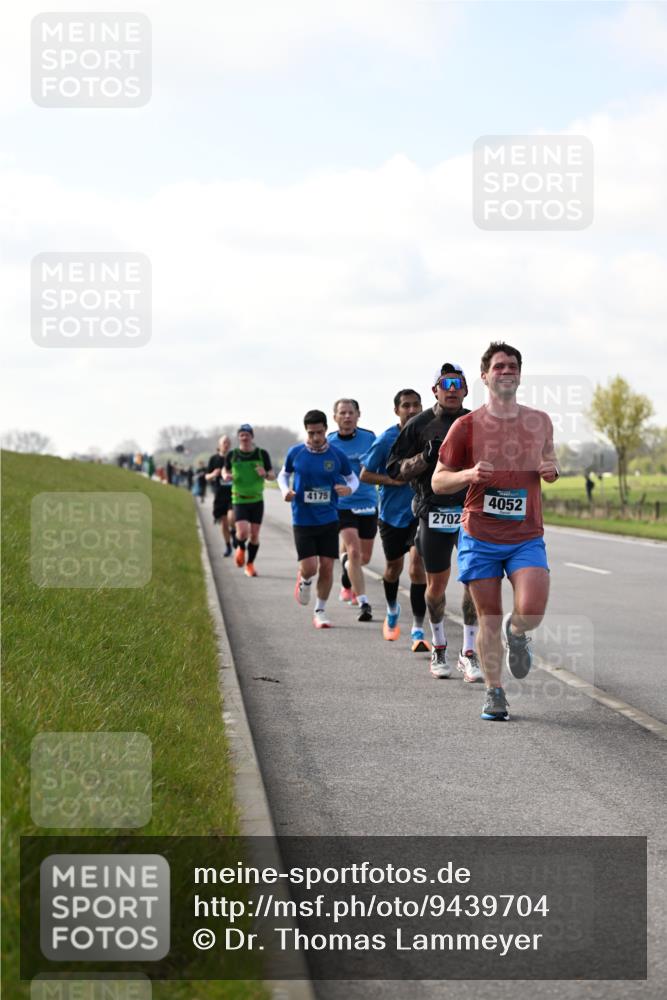12.04.2026 - 45. Internationalen Wilhelmsburger Insellauf Dr. Thomas Lammeyer http://msf.ph/oto/9439704 12.04.2026 10:02:27 Laufen 4175, 2702, 4052 meine-sportfotos.de
