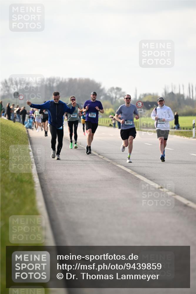 12.04.2026 - 45. Internationalen Wilhelmsburger Insellauf Dr. Thomas Lammeyer http://msf.ph/oto/9439859 12.04.2026 10:03:03 Laufen 3487, 3321, 3812, 3556 meine-sportfotos.de