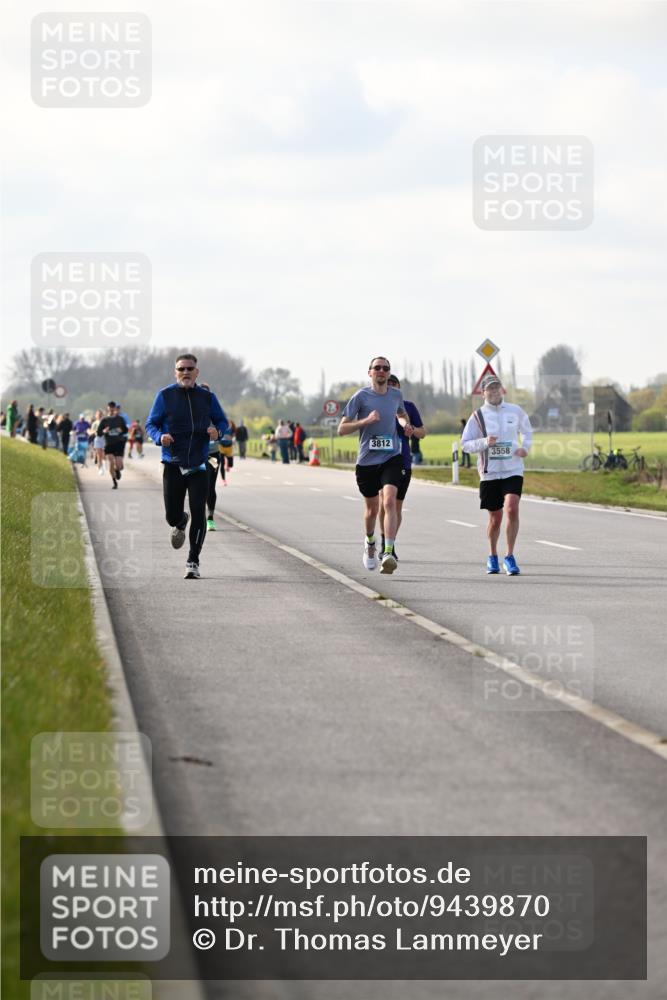 12.04.2026 - 45. Internationalen Wilhelmsburger Insellauf Dr. Thomas Lammeyer http://msf.ph/oto/9439870 12.04.2026 10:03:05 Laufen 3812, 3558 meine-sportfotos.de