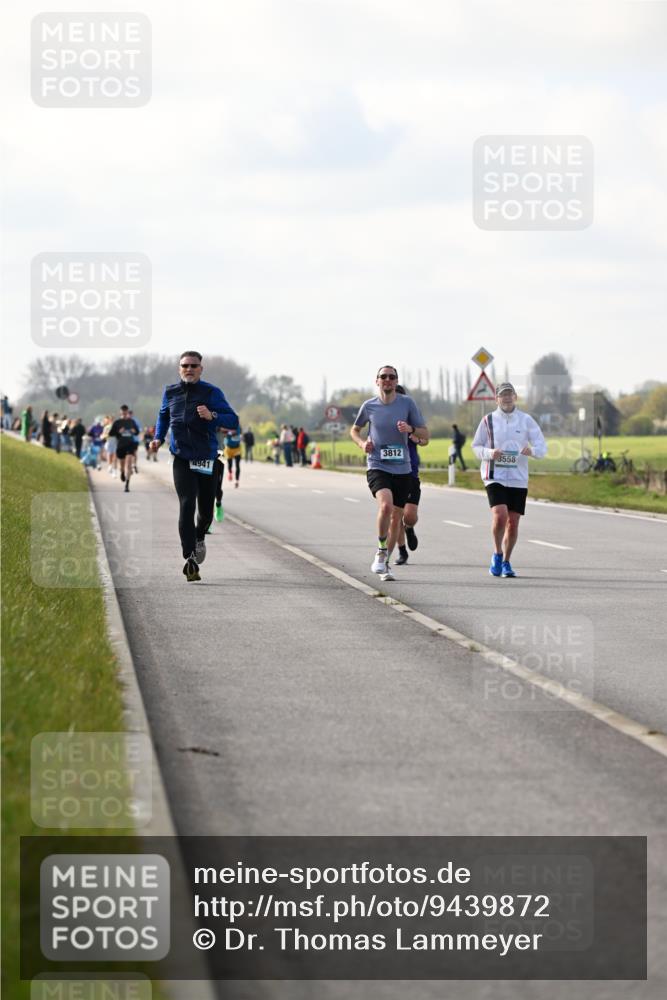 12.04.2026 - 45. Internationalen Wilhelmsburger Insellauf Dr. Thomas Lammeyer http://msf.ph/oto/9439872 12.04.2026 10:03:06 Laufen 3812, 3558, 4941 meine-sportfotos.de