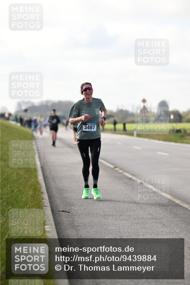 12.04.2026 - 45. Internationalen Wilhelmsburger Insellauf Dr. Thomas Lammeyer http://msf.ph/oto/9439884 12.04.2026 10:03:12 Laufen 3487 meine-sportfotos.de
