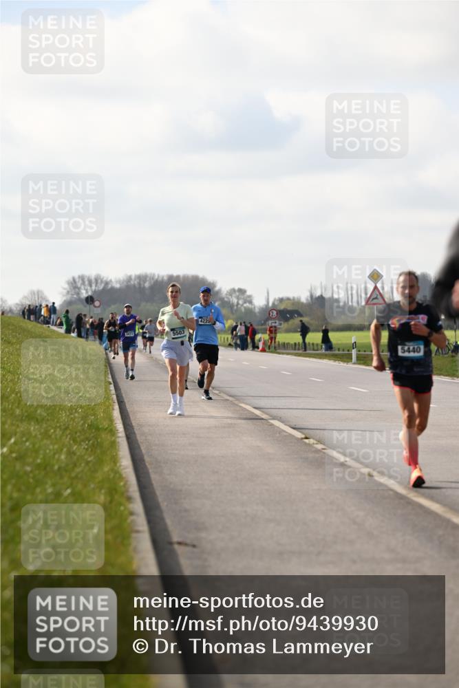 12.04.2026 - 45. Internationalen Wilhelmsburger Insellauf Dr. Thomas Lammeyer http://msf.ph/oto/9439930 12.04.2026 10:03:22 Laufen 3473, 5503, 4225, 5440 meine-sportfotos.de