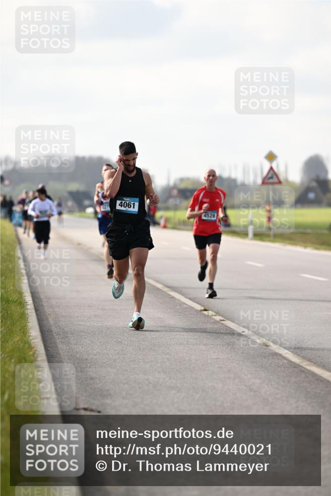 12.04.2026 - 45. Internationalen Wilhelmsburger Insellauf Dr. Thomas Lammeyer http://msf.ph/oto/9440021 12.04.2026 10:03:40 Laufen 4061, 4528 meine-sportfotos.de