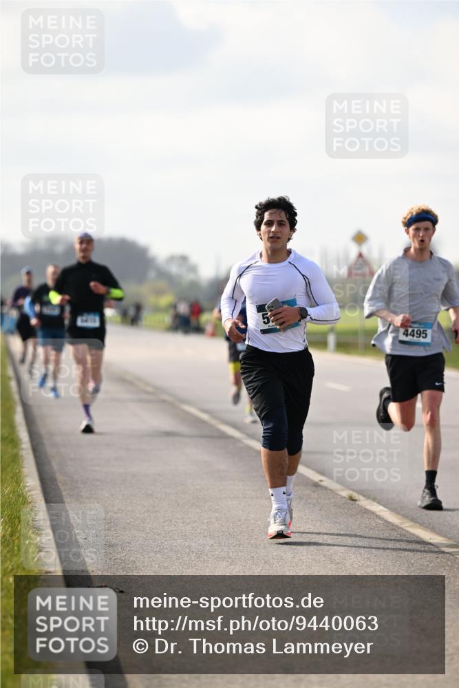 12.04.2026 - 45. Internationalen Wilhelmsburger Insellauf Dr. Thomas Lammeyer http://msf.ph/oto/9440063 12.04.2026 10:03:49 Laufen 5, 4495 meine-sportfotos.de