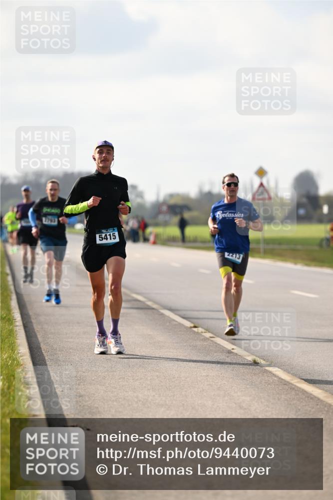 12.04.2026 - 45. Internationalen Wilhelmsburger Insellauf Dr. Thomas Lammeyer http://msf.ph/oto/9440073 12.04.2026 10:03:51 Laufen 5415, 2213 meine-sportfotos.de