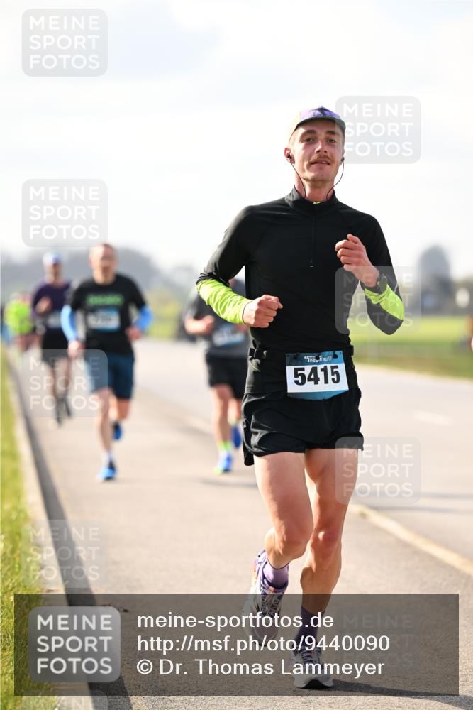 12.04.2026 - 45. Internationalen Wilhelmsburger Insellauf Dr. Thomas Lammeyer http://msf.ph/oto/9440090 12.04.2026 10:03:53 Laufen 5415 meine-sportfotos.de