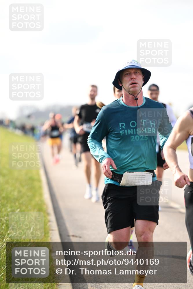 12.04.2026 - 45. Internationalen Wilhelmsburger Insellauf Dr. Thomas Lammeyer http://msf.ph/oto/9440169 12.04.2026 10:04:12 Laufen 2025 meine-sportfotos.de